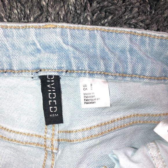 H&M Divided Light Denim High Waisted Jean Shorts - Picture 3 of 8
